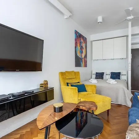 Urban Chic - City Center - Cozy - Zurawia Apartment